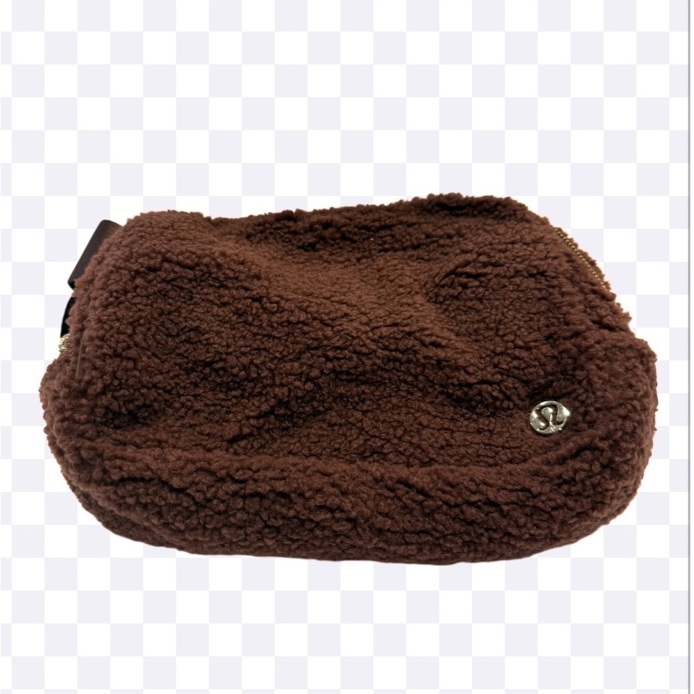 Lululemon Everywhere Belt Bag Fleece Large 2L ONE SIZE Brown Gold FUZZY NWT